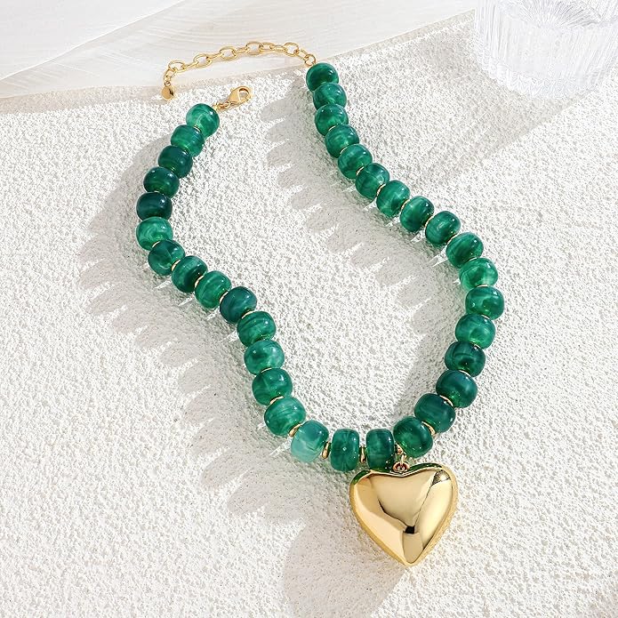 WOWORAMA Chunky Heart Necklaces for Women Colorful Resin Beaded Choker Necklace Gold Puffy Heart Statement Necklace Trendy Acrylic Choker Jewelry