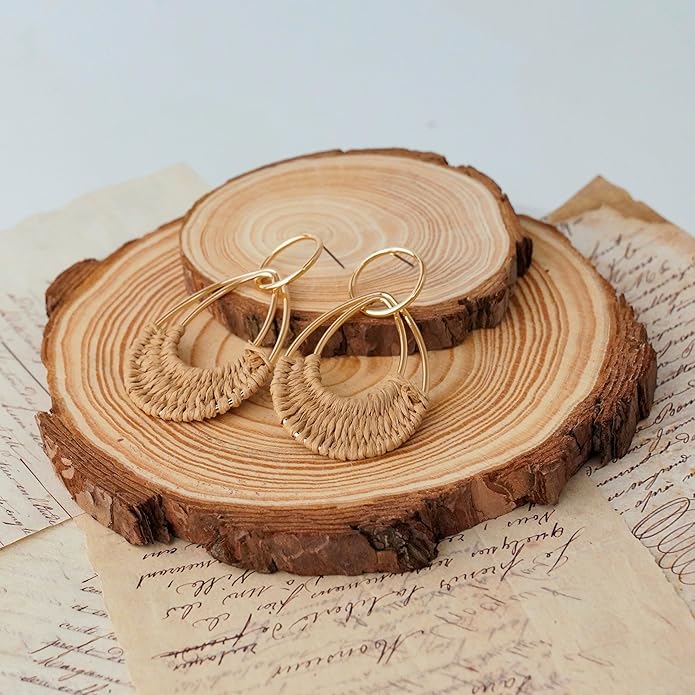 Raffia Hoop Earrings for Women Fun Boho Summer Beach Earrings Lightweight Handmade Straw Wicker Rattan Dangle Earrings Statement Geometric Round Drop Earrings
