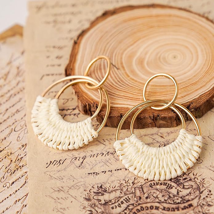 Raffia Hoop Earrings for Women Fun Boho Summer Beach Earrings Lightweight Handmade Straw Wicker Rattan Dangle Earrings Statement Geometric Round Drop Earrings