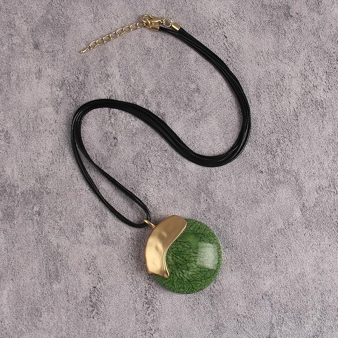 Boho Leather Necklace Women Bohemian Brown Circle Pendant Necklace Choker Long Necklaces for Women Boho Ring Large Pendant