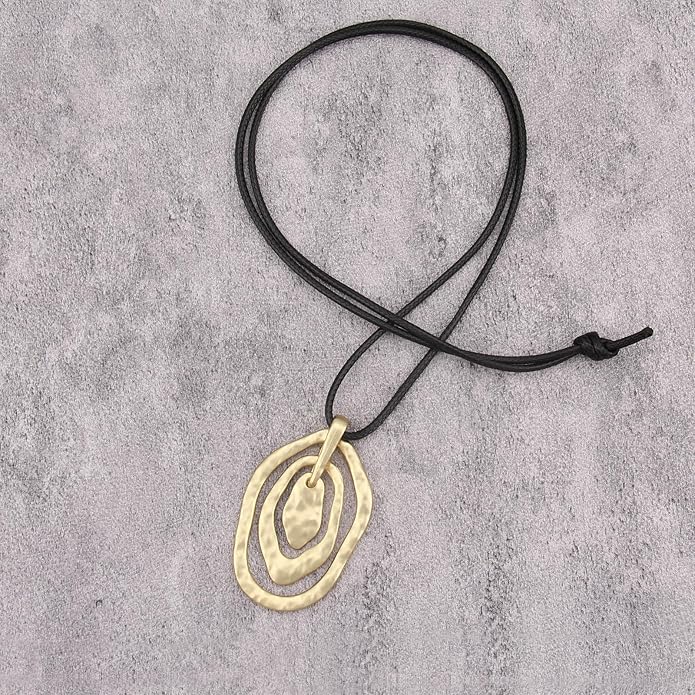 Boho Leather Necklace Women Bohemian Brown Circle Pendant Necklace Choker Long Necklaces for Women Boho Ring Large Pendant