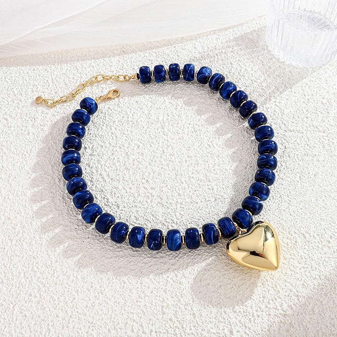 Gold Heart Pendant Necklaces for Women Colorful Acrylic Resin Beaded Choker Necklace Fashion Chunky Statement Beaded Heart Necklace